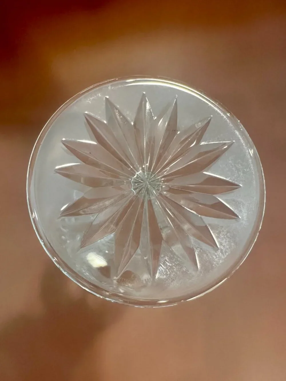 Waterford Crystal Ashleigh (Cut Starburst Foot) - Water Goblet - 8 1/4